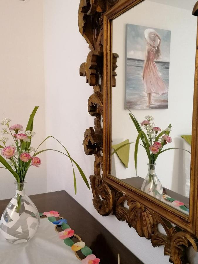 Suite Maria Agliana Luaran gambar